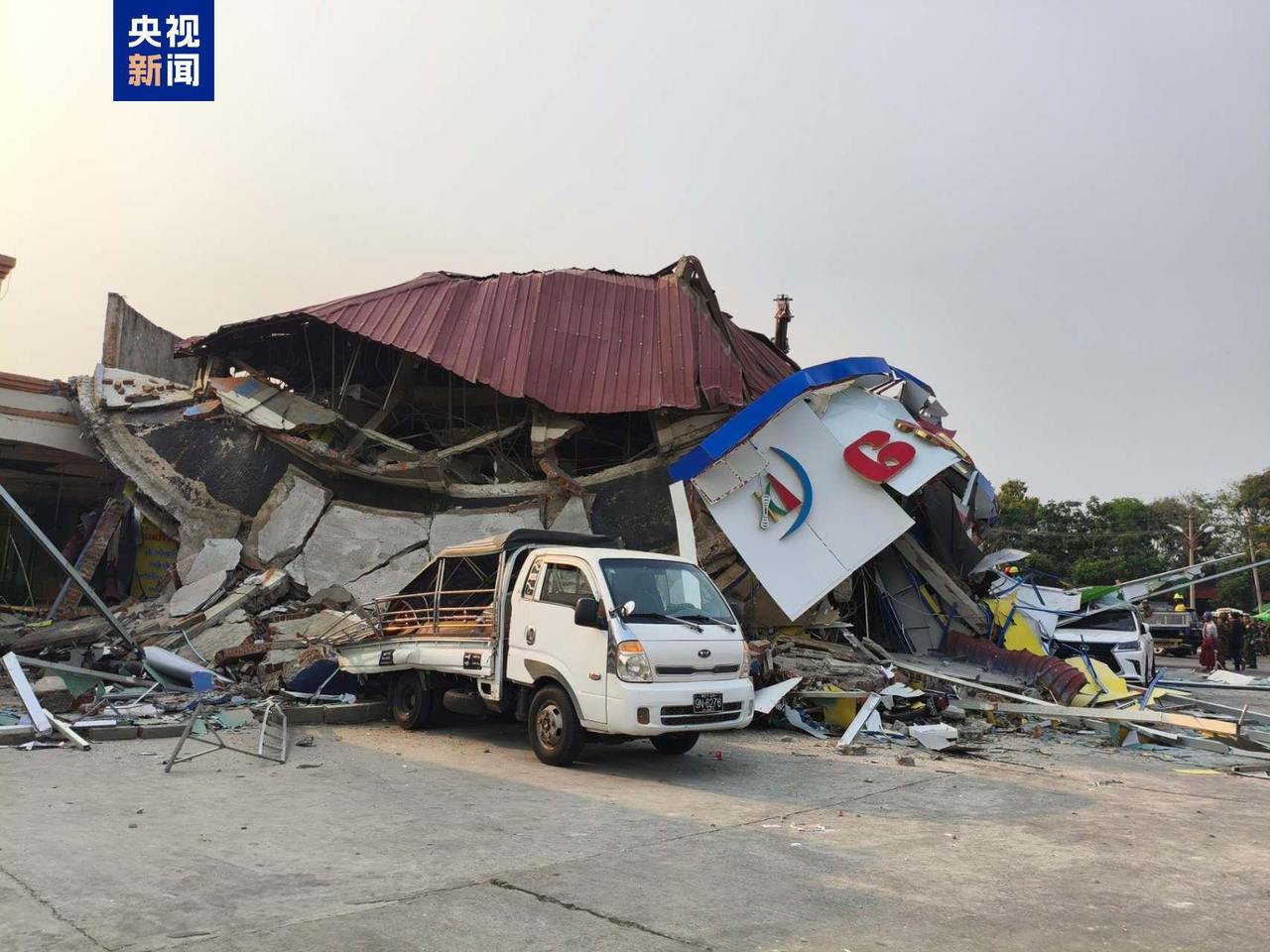 缅甸地震造成道路、桥梁等基础设施损毁