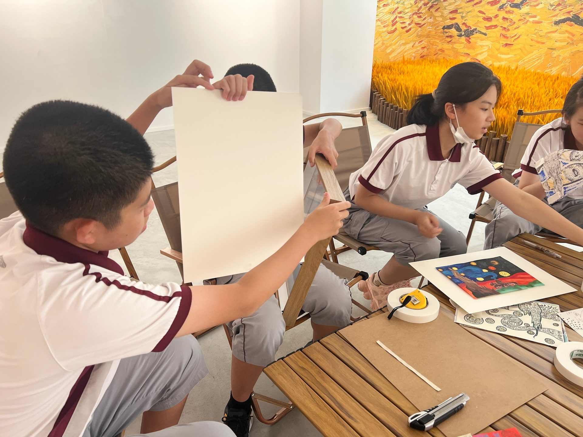Table, Desk, Eyewear, T-shirt, Art